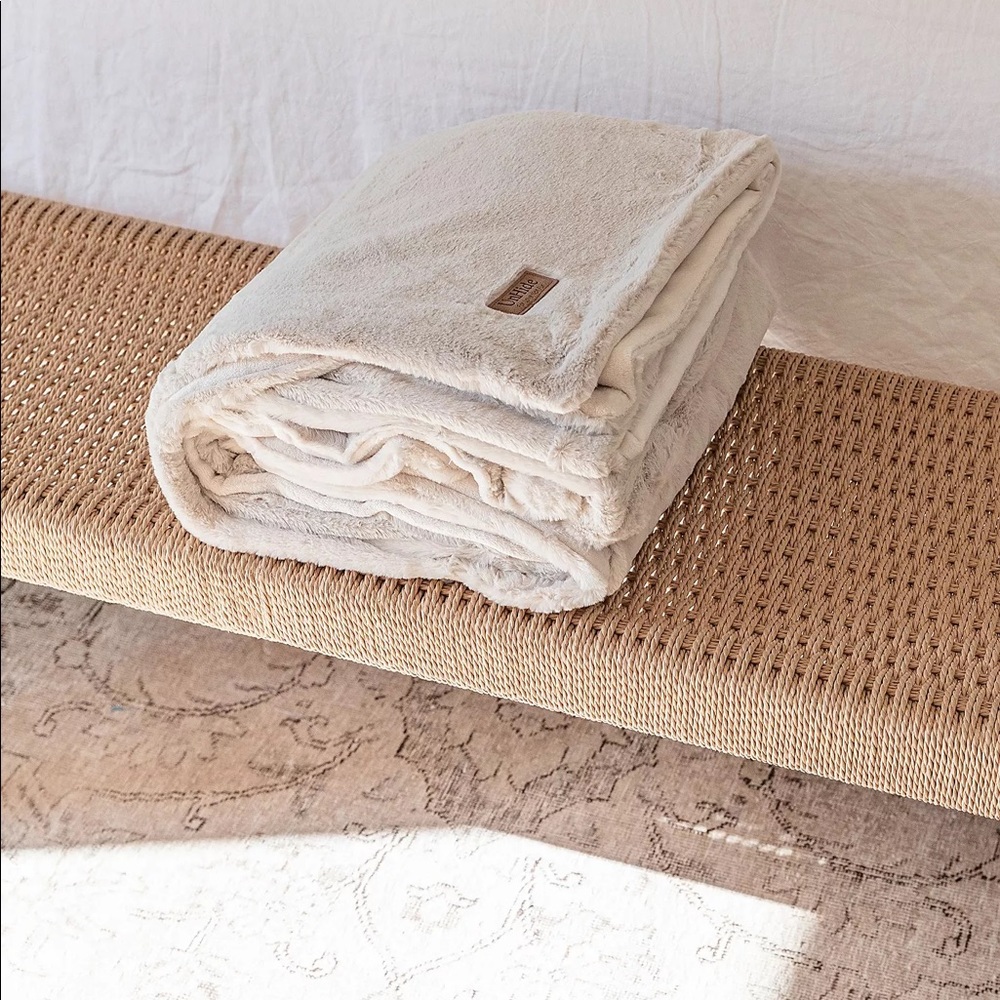 Grey Unhide Lil Marshmallow Faux Fur Blanket